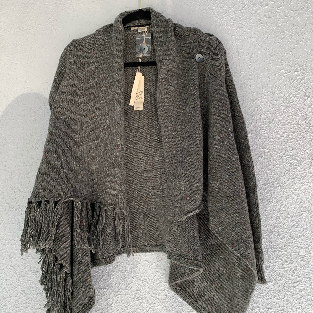 Love stitch cardigan brand new